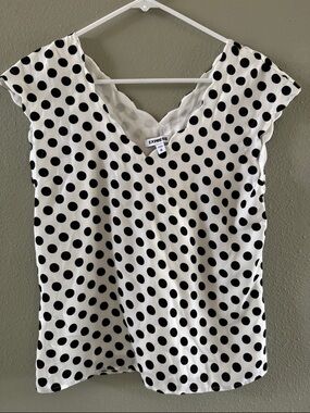 NEW Express Black and White Polka Dot Scalloped V-Neck Top XS